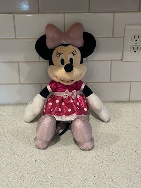 Plush Singing Minnie Mouse